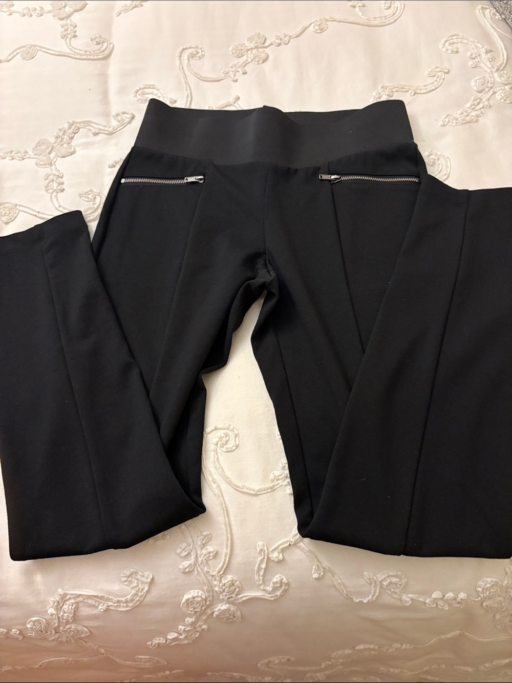 Banana Republic Black Ponte Leggings with Dual Zip Pockets New w/o Tags